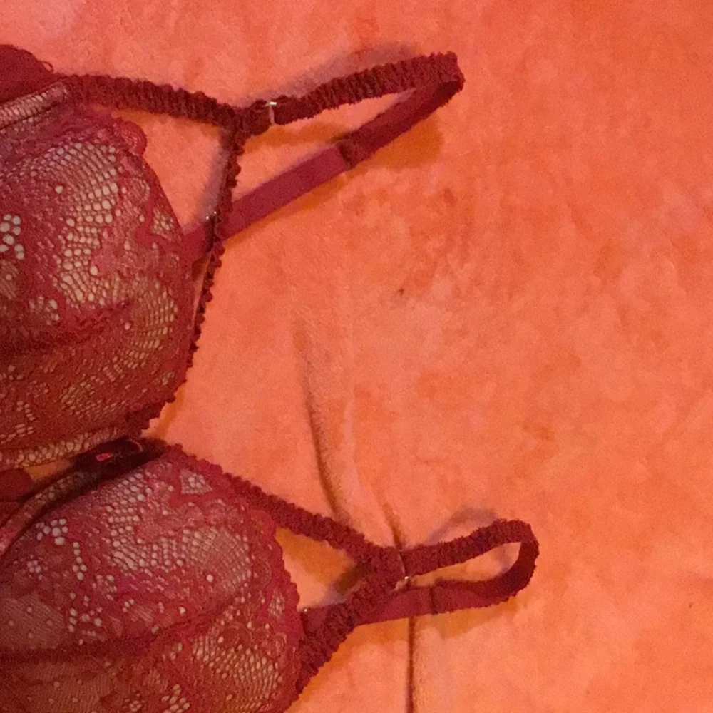 New Adore Me red 38C - Picture 5 of 7